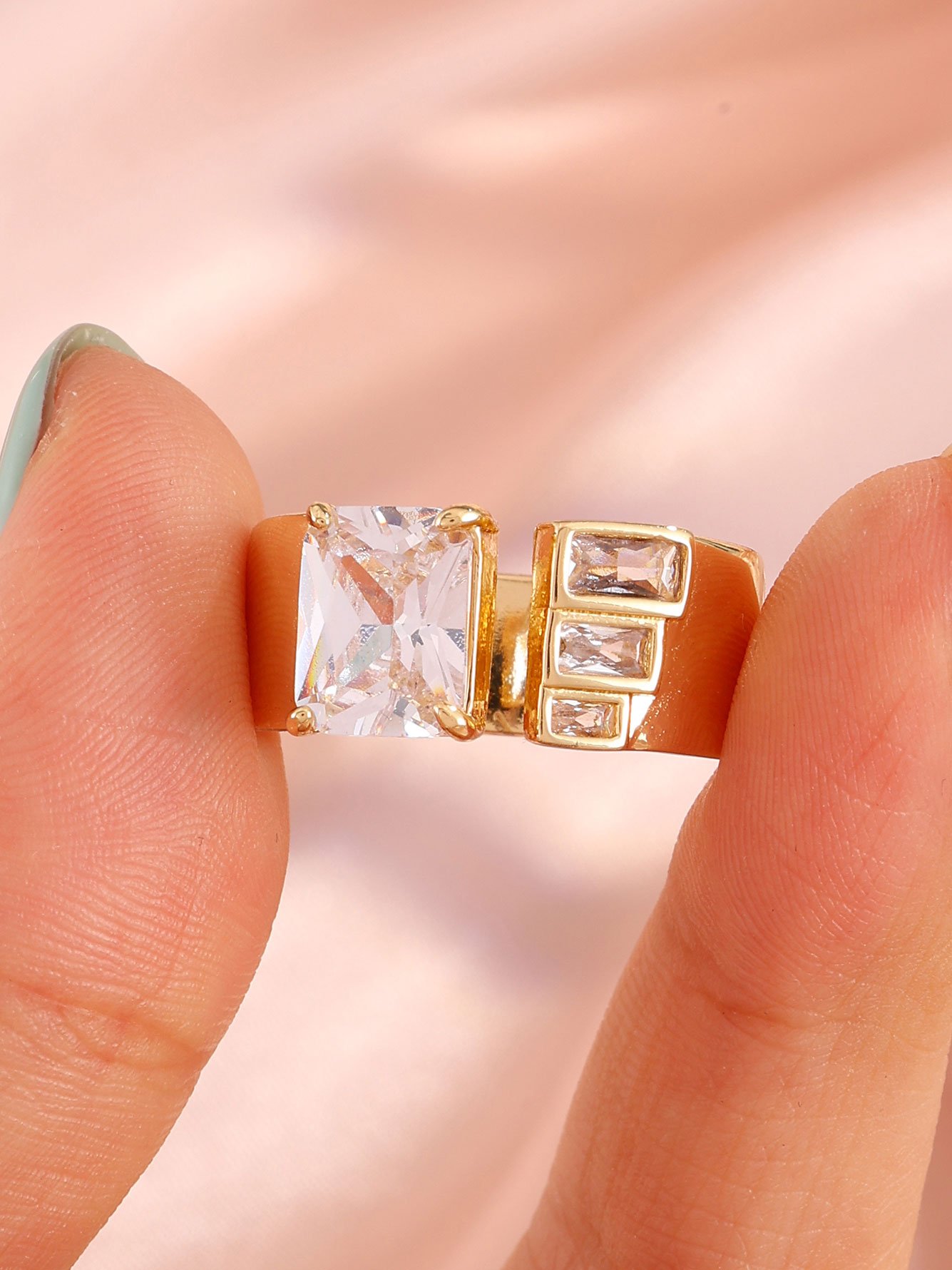 1pc Womens Gold Baguette Zircon Ring