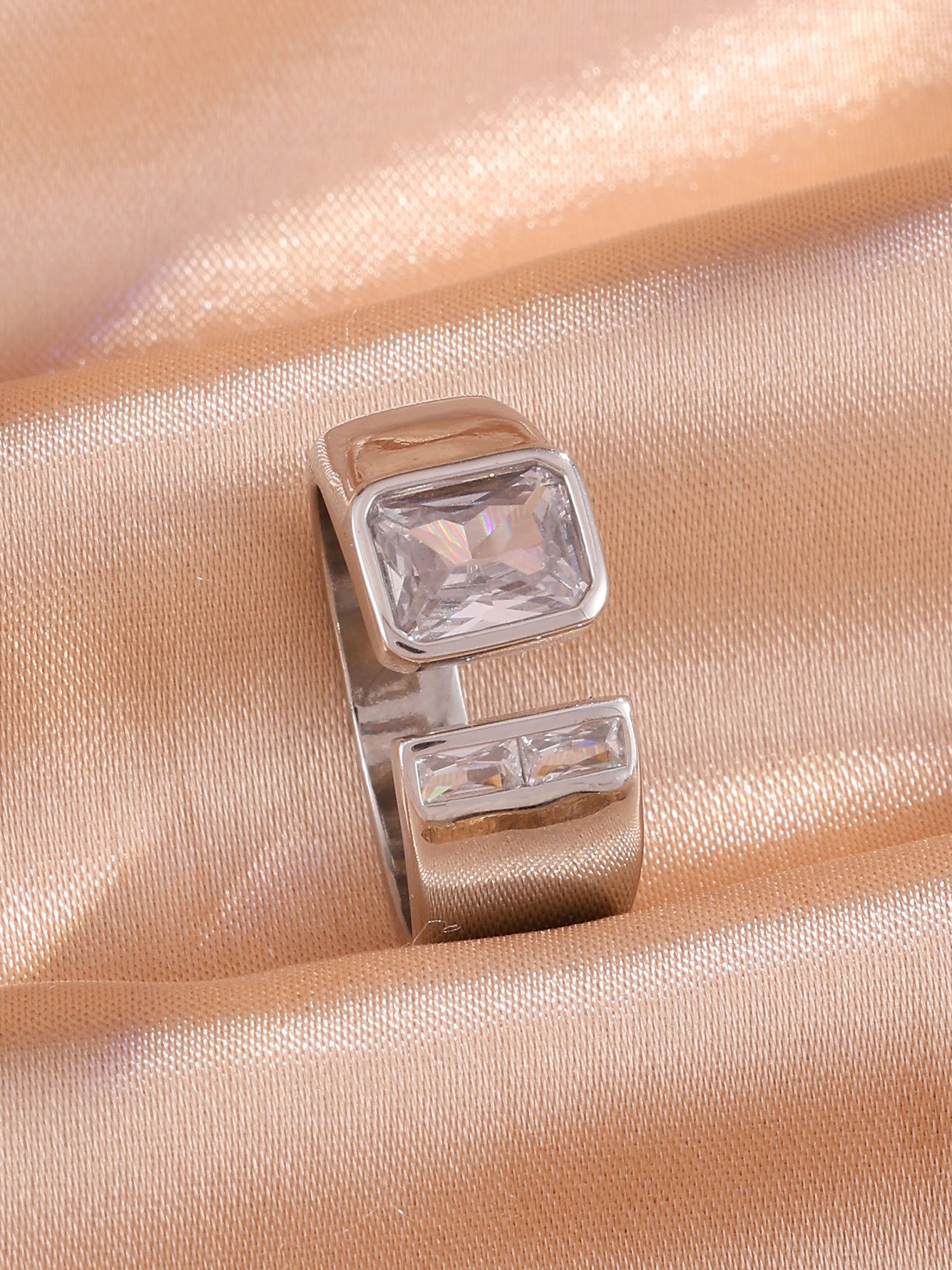 1pc Womens Silver Rectangular Zircon Ring