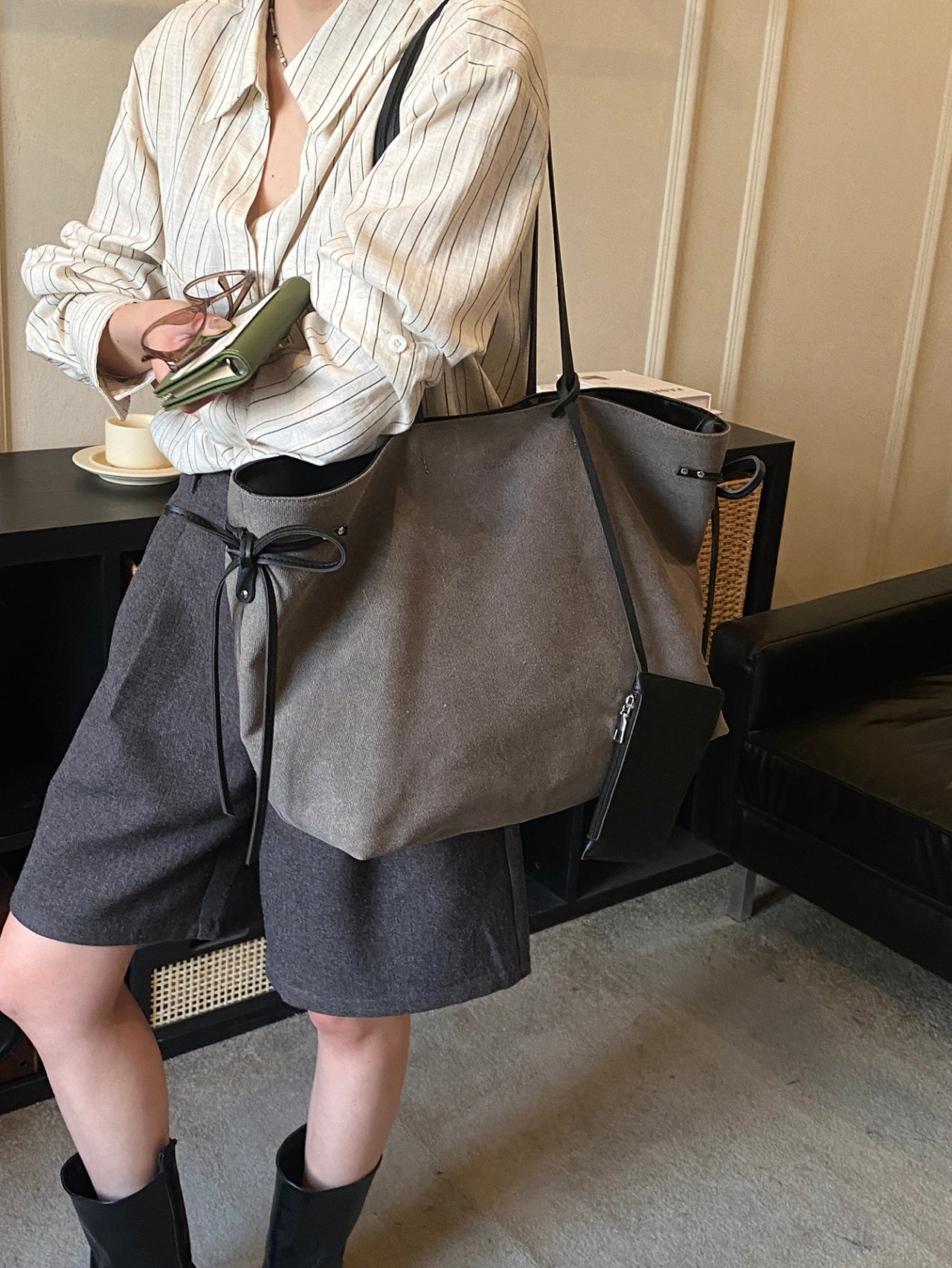 Grey Solid Shoulder Bag 