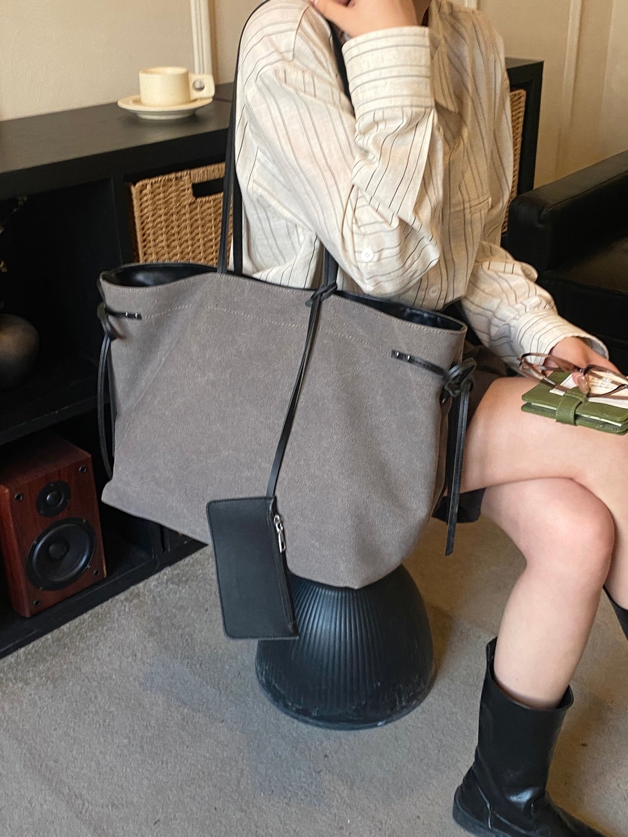 Grey Solid Shoulder Bag 