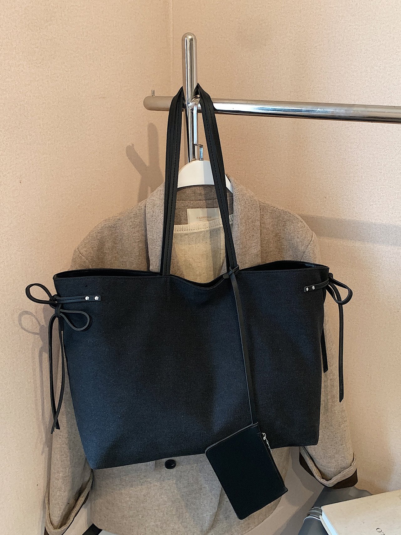 Black Solid Shoulder Bag 