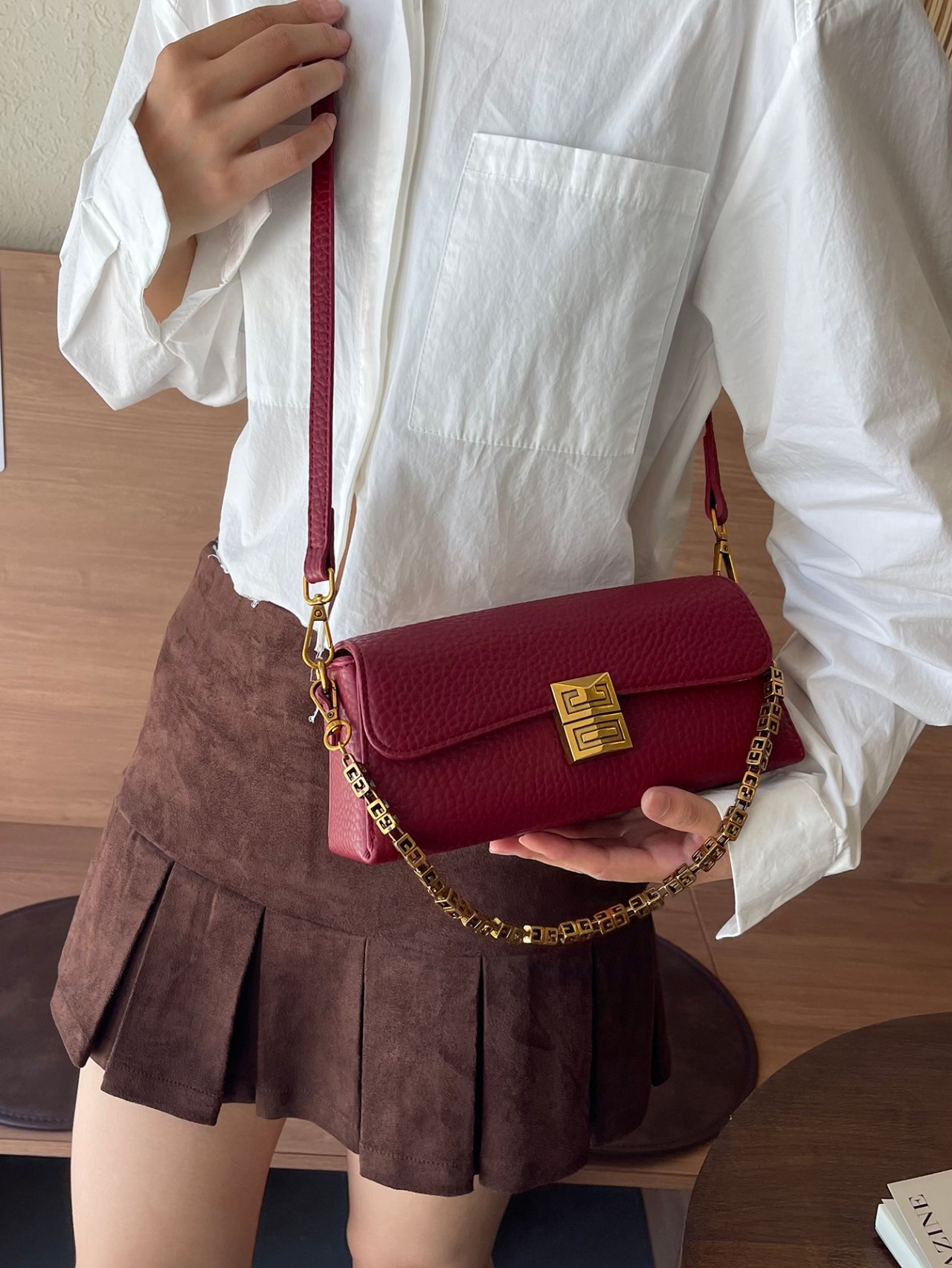 Red Textured Faux Leather Crossbody Bag with Gold Chain
