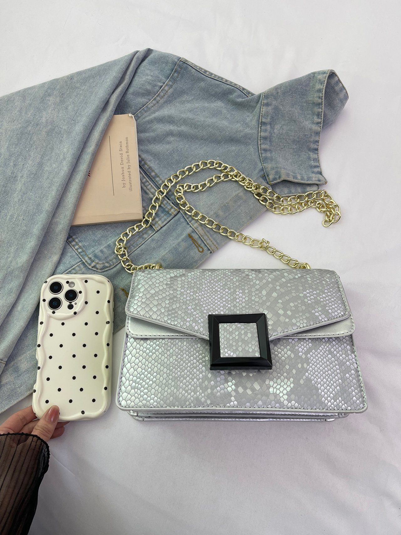 Silver Texture Shoulder Bag with Clasp