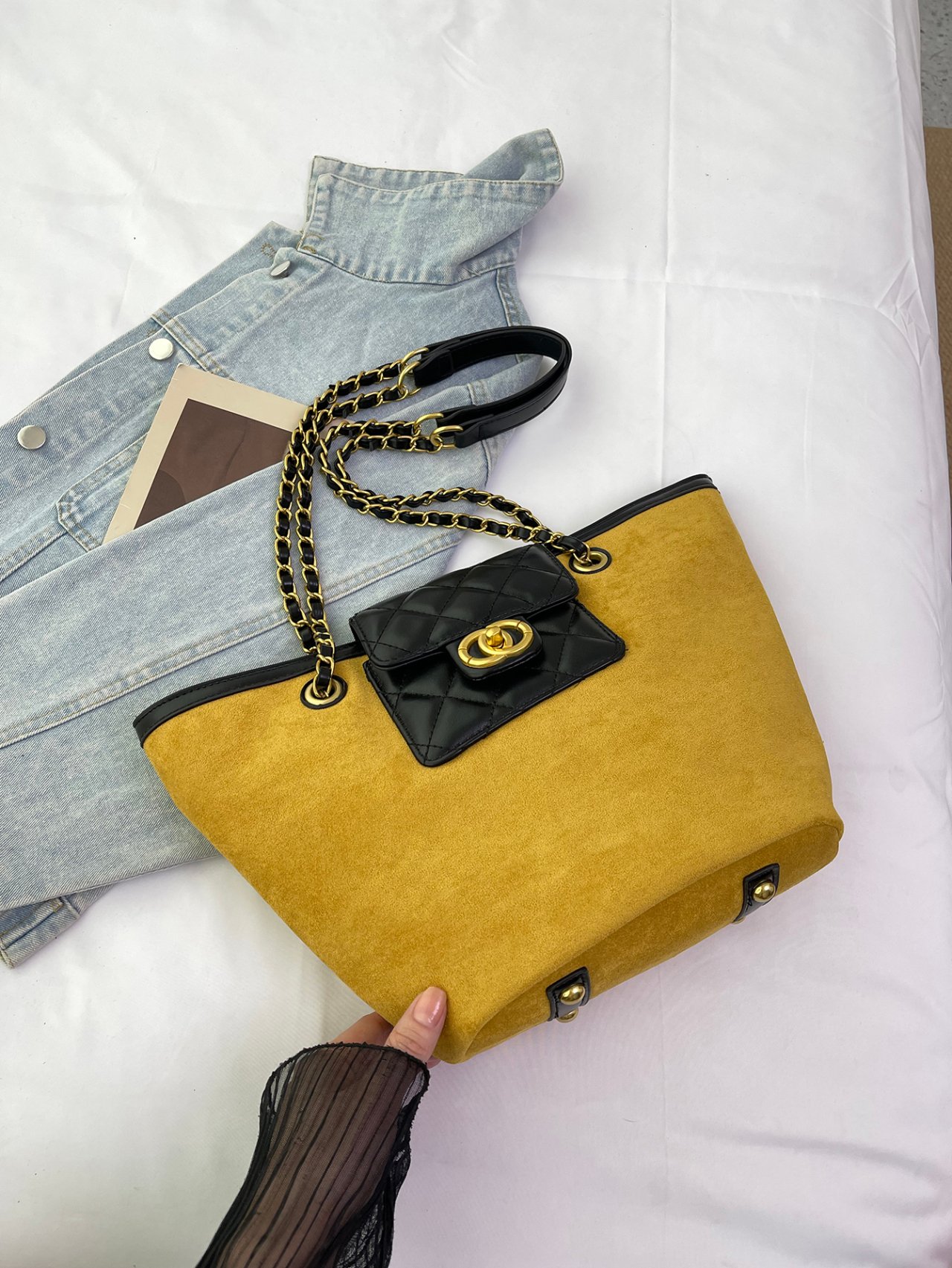 Yellow Solid Shoulder Bag with Zip