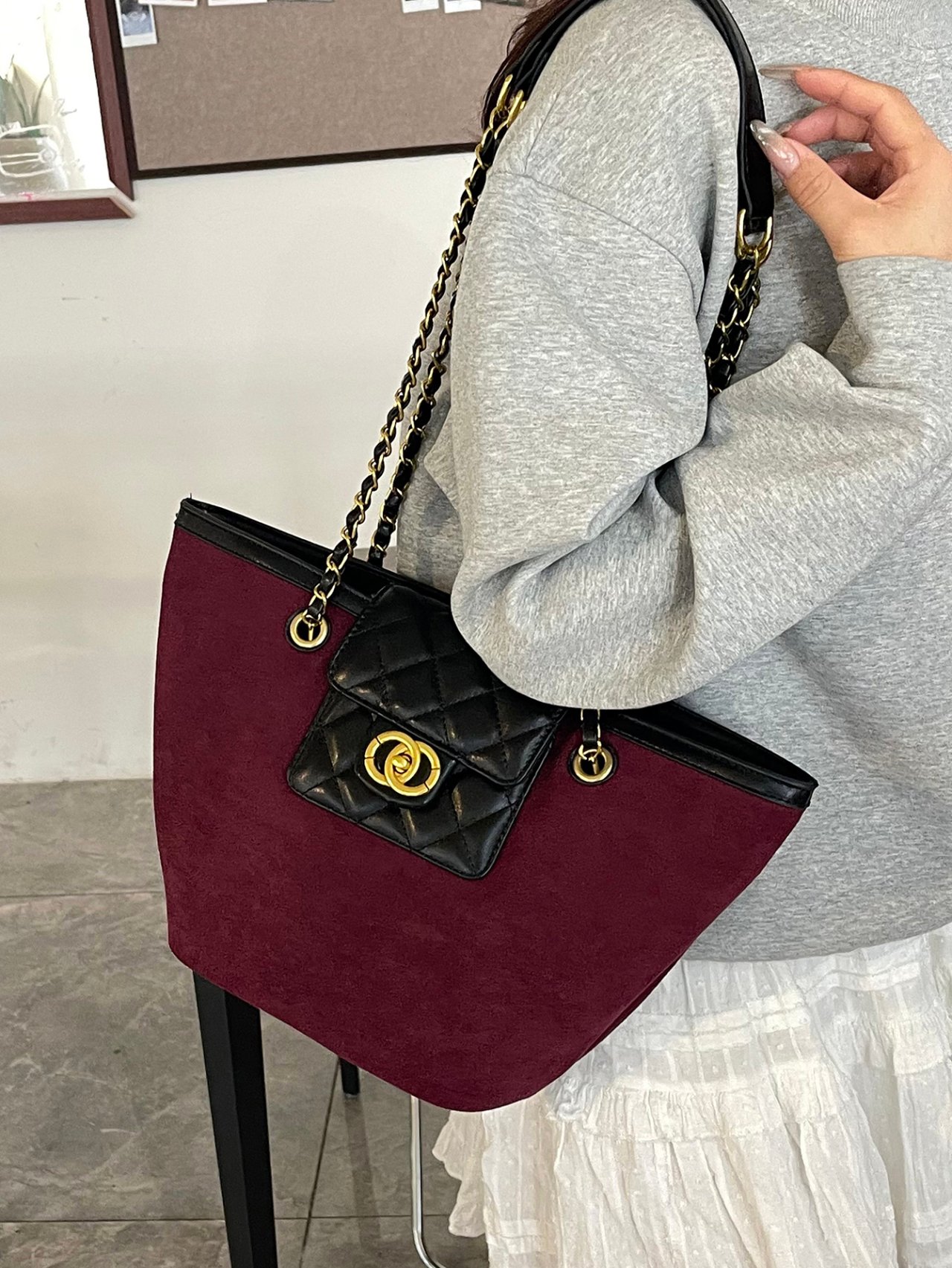 Burgundy Solid Shoulder Bag with Zip