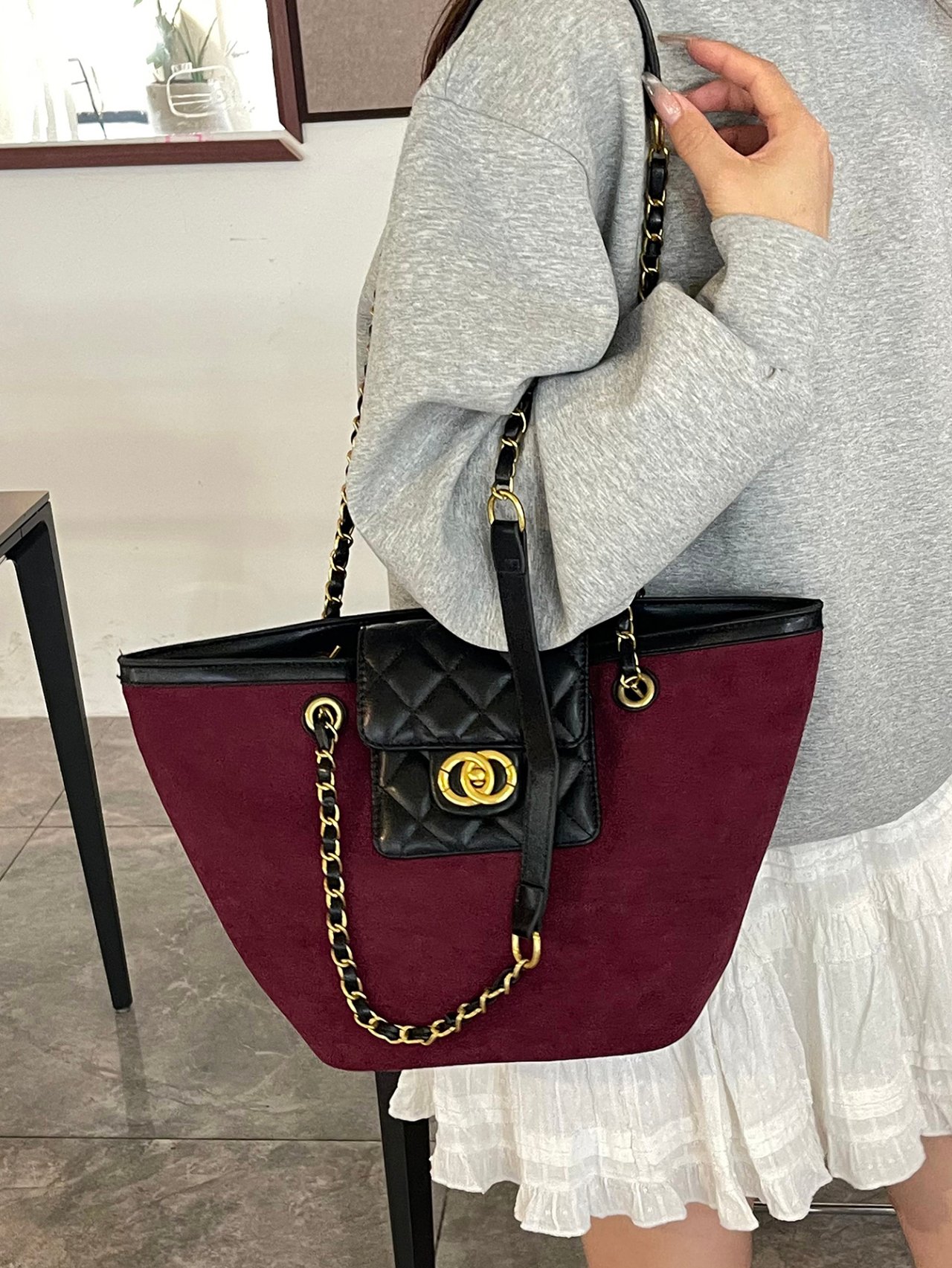 Burgundy Solid Shoulder Bag with Zip