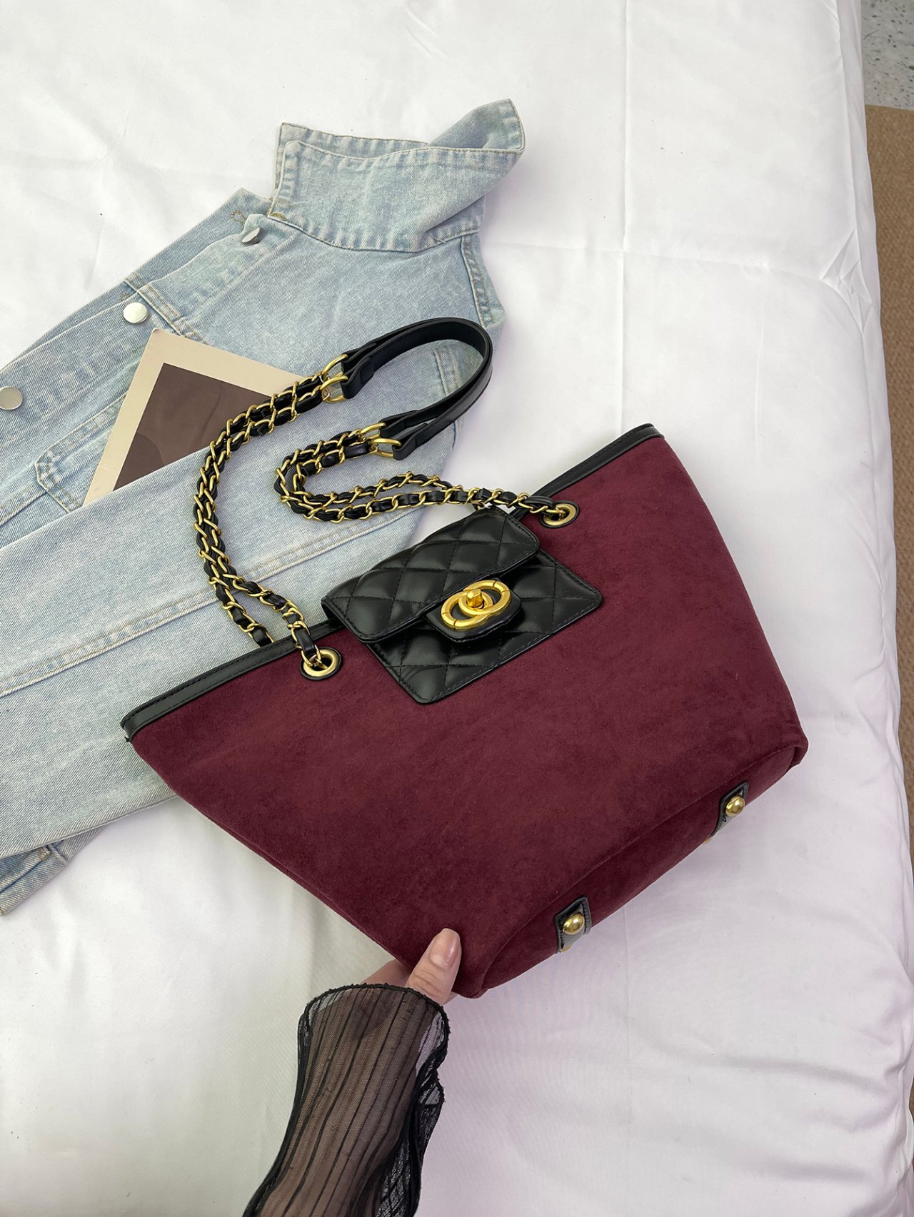 Burgundy Solid Shoulder Bag with Zip