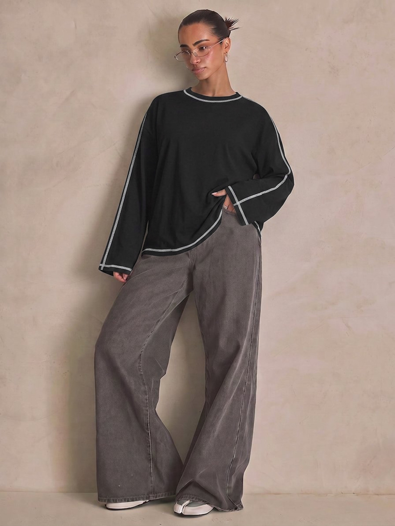 Black Solid Round Neck Top