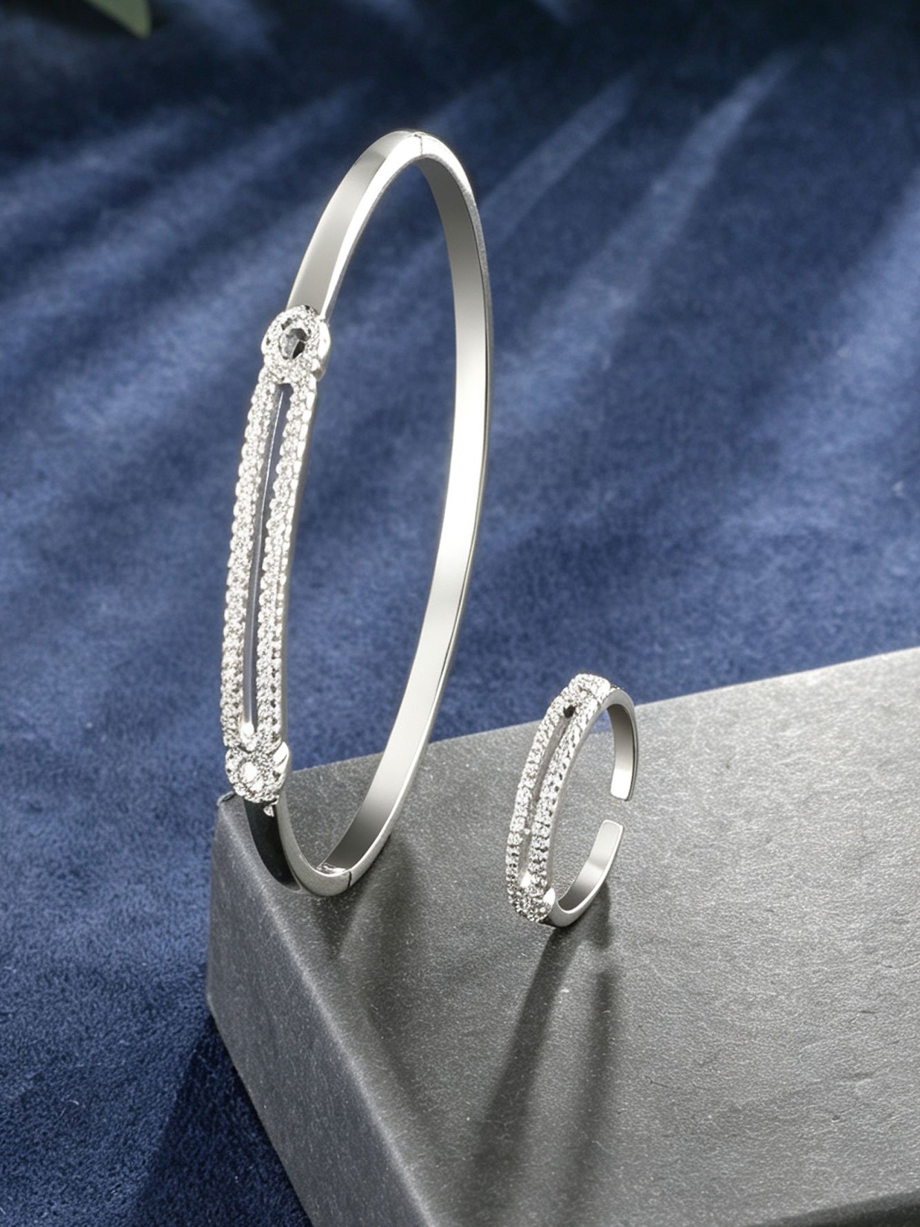 Silver Texture Bangle