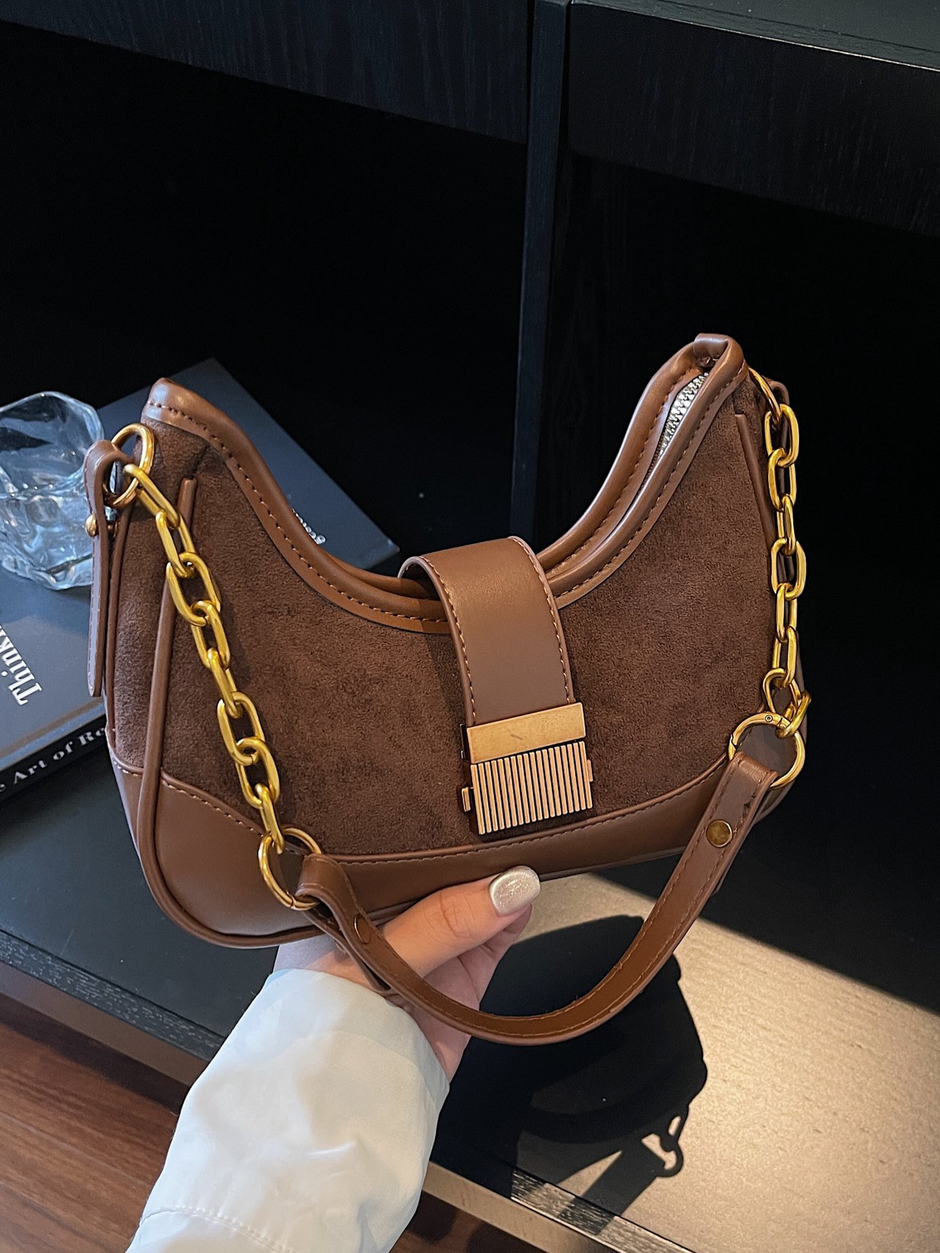 Women�s single-shoulder bag with two straps, crossbody bag