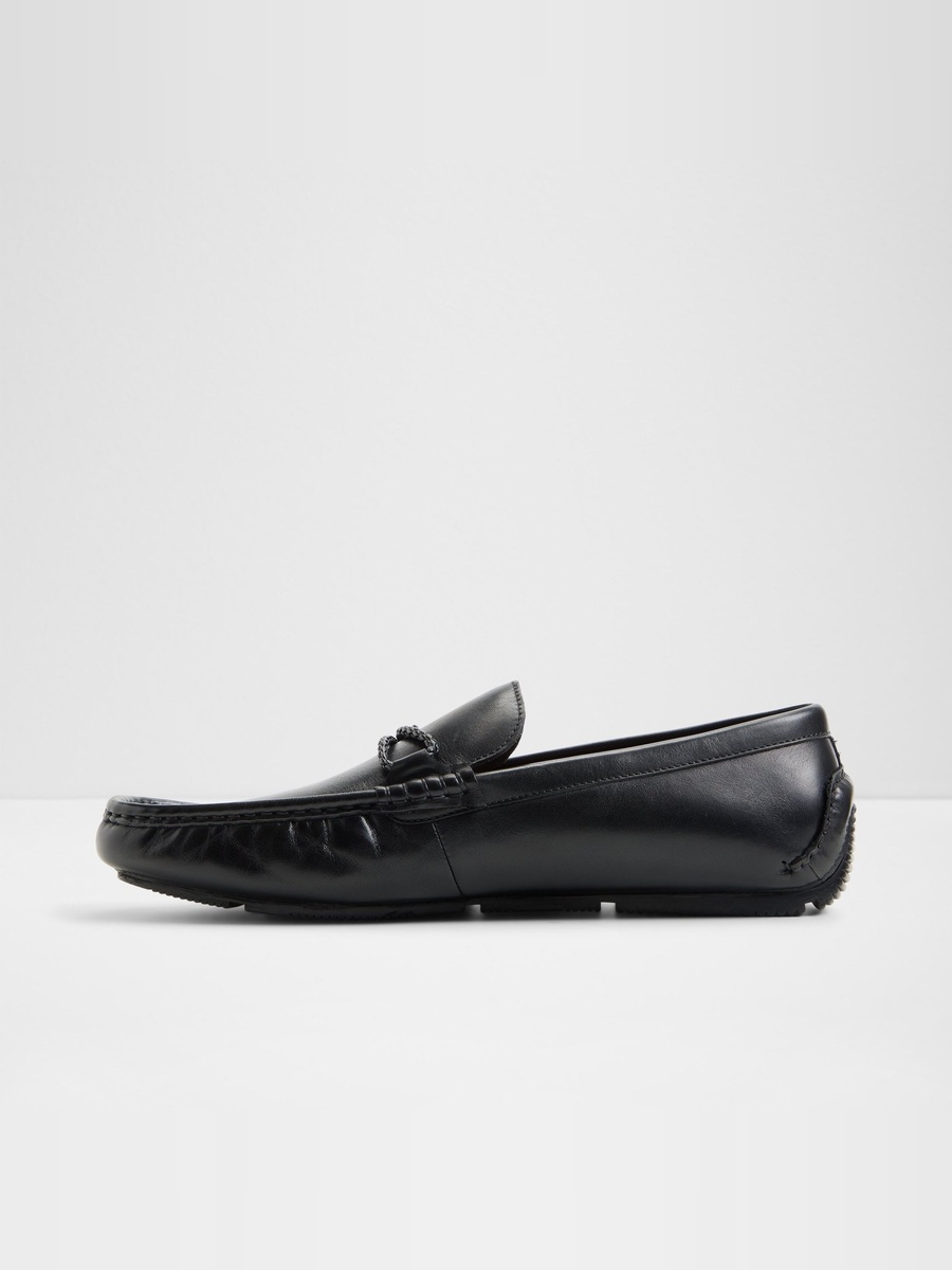 حذاء لوفرز للرجال أسود بتفاصيل بيت معدنية