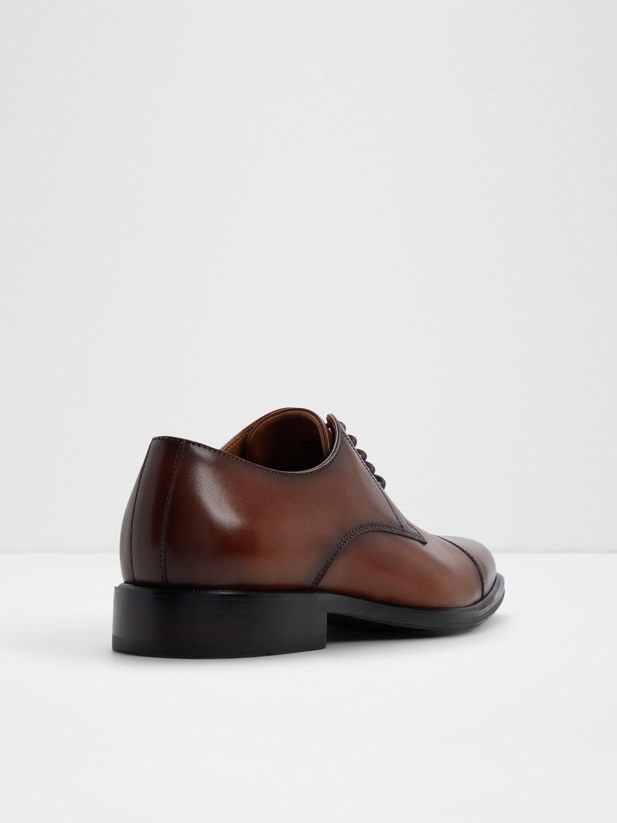 Men Classic Brown Leather Cap-Toe Oxfords
