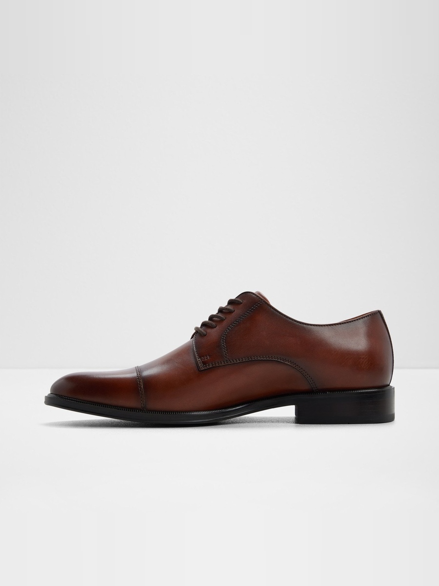 Men Classic Brown Leather Cap-Toe Oxfords