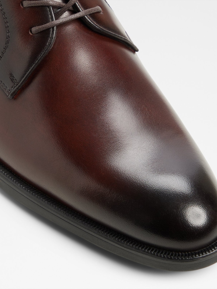 Men Classic Brown Leather Derby Shoes