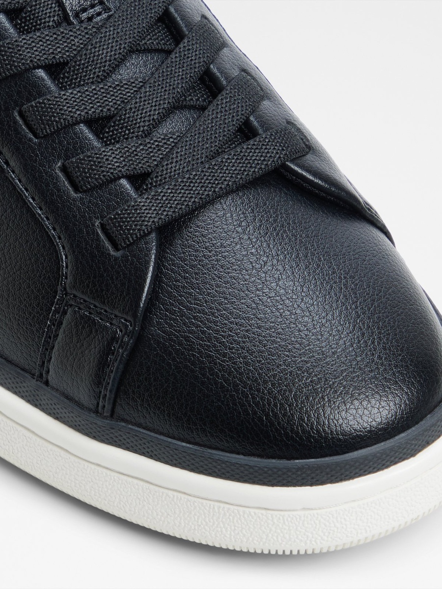 Men Black Casual Sneakers