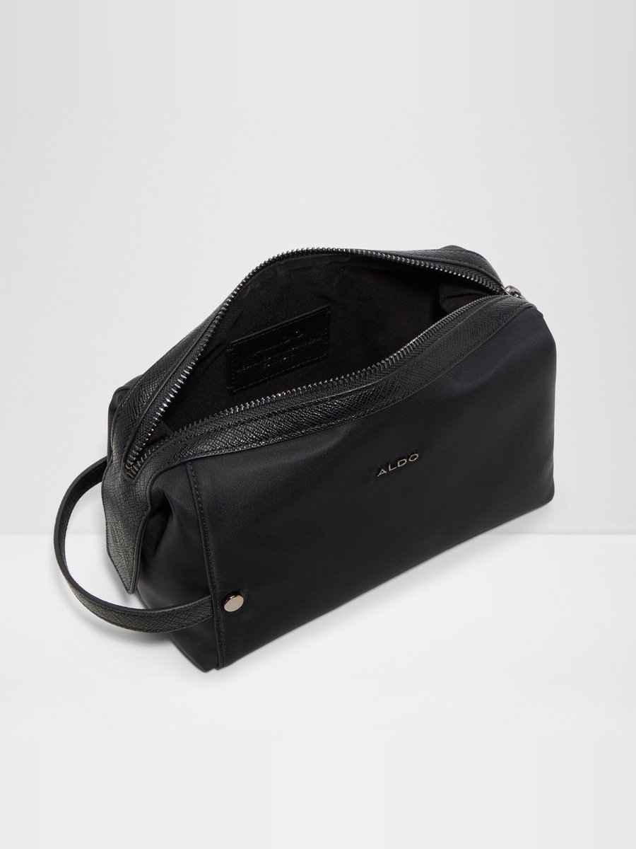 Men Black Plain Wash Bag