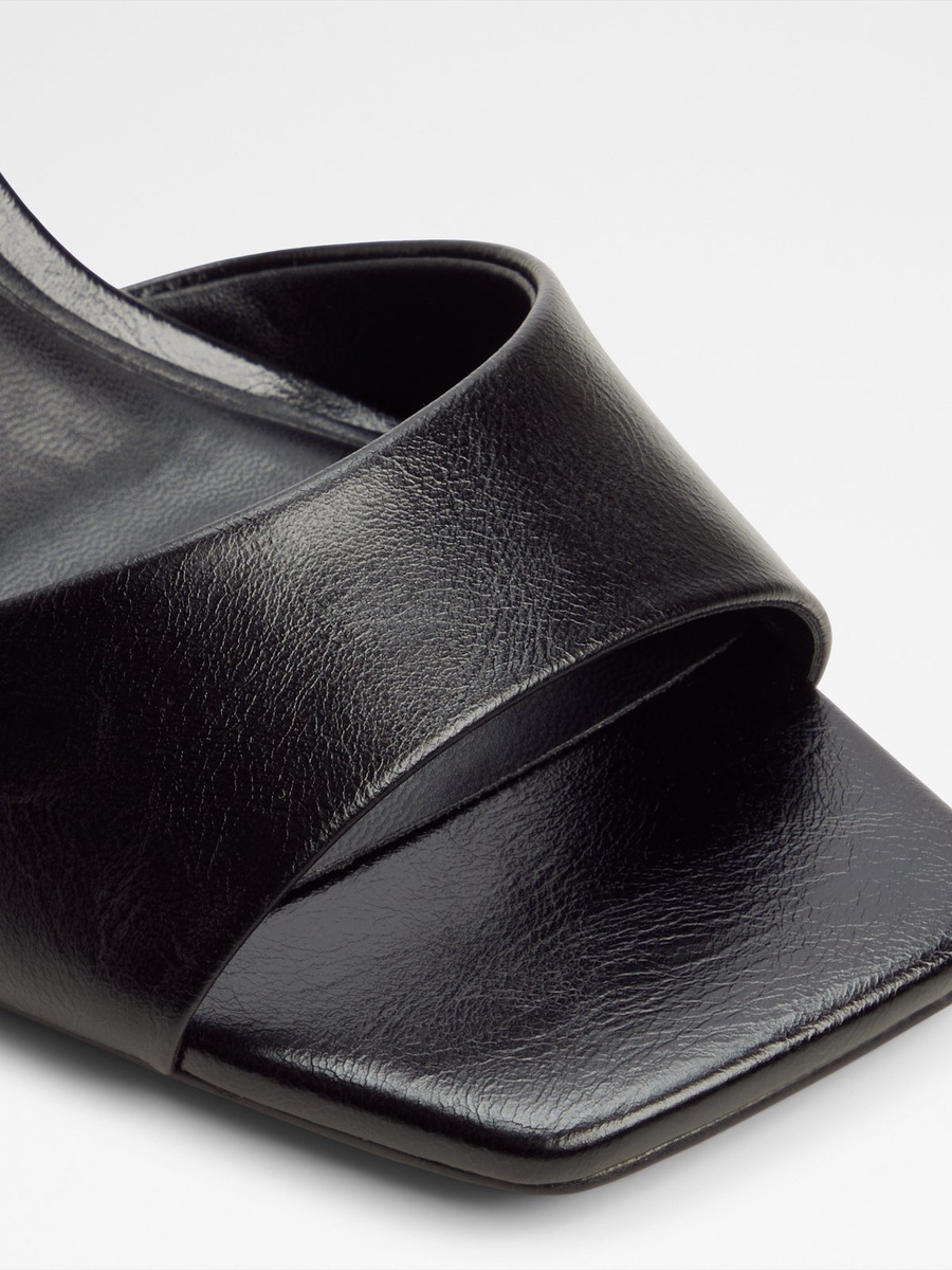 Women Black Mid Heel Sandals
