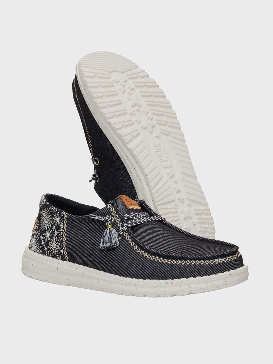 Wendy Funk Embroidered Floral Shoes