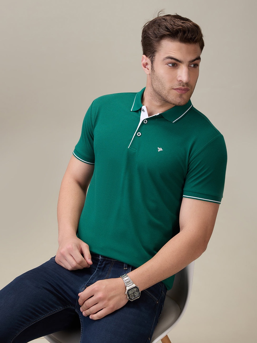 Solid Brand Logo Regular Fit Bottle Polo T-Shirt
