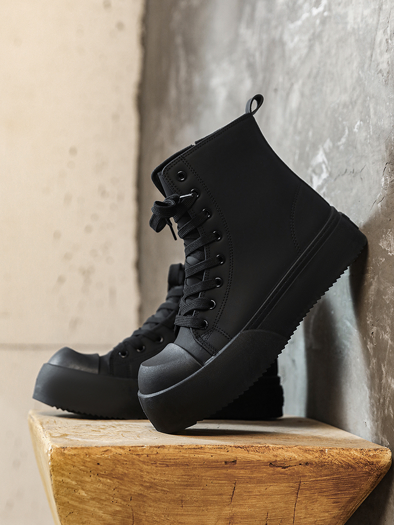 Black Plain Lace Ups Ankle Boots
