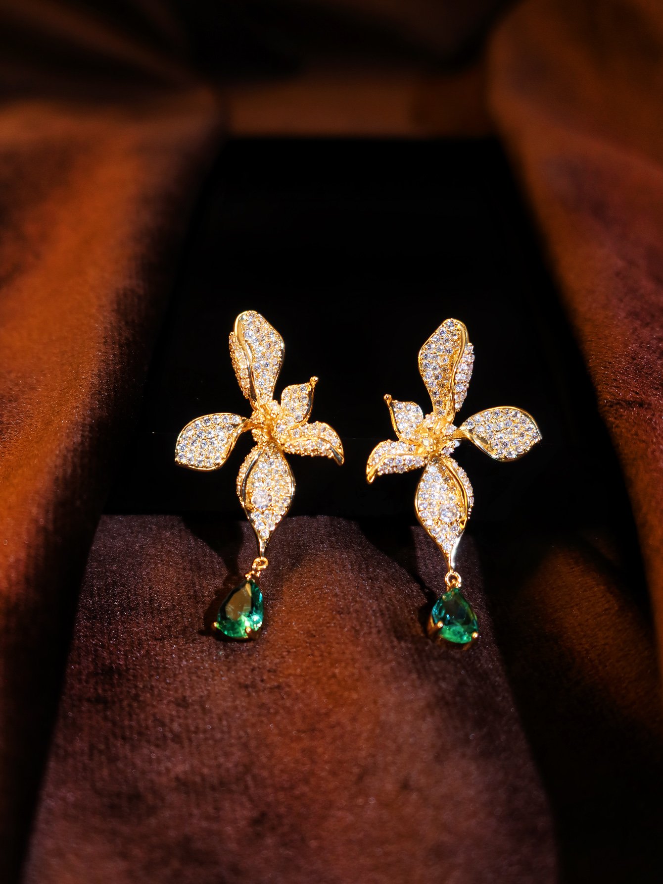 Gold Texture Stud Earrings