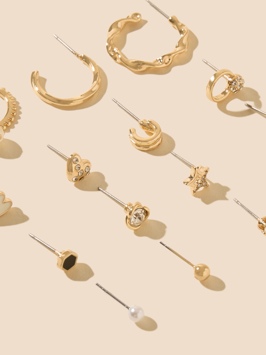 Pack of 16 - Assorted Earrings with Pushback Closure