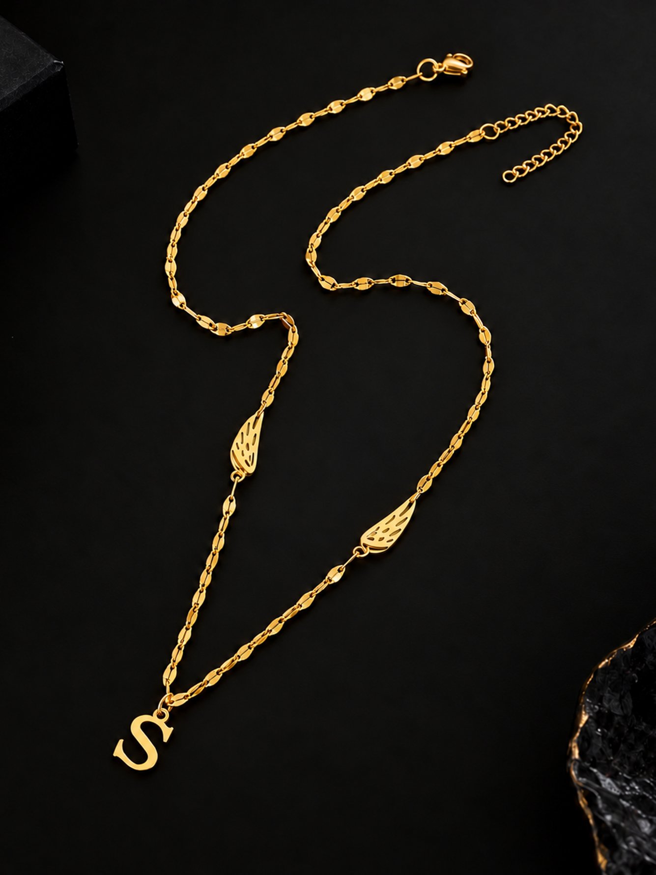 Gold Solid Pendant Necklace
