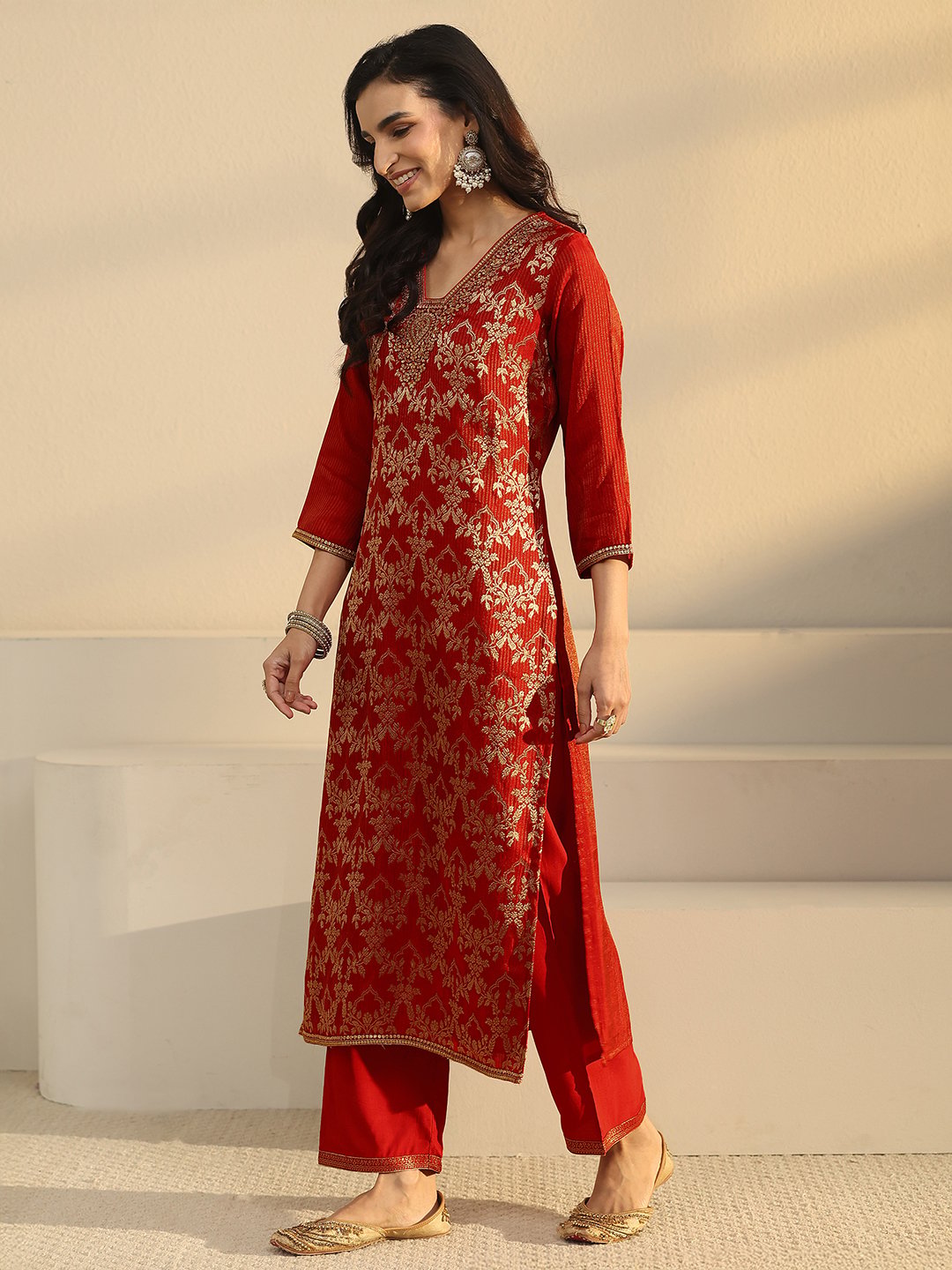 Red Zari Woven Kurta Set with Dupatta and Straight Pants