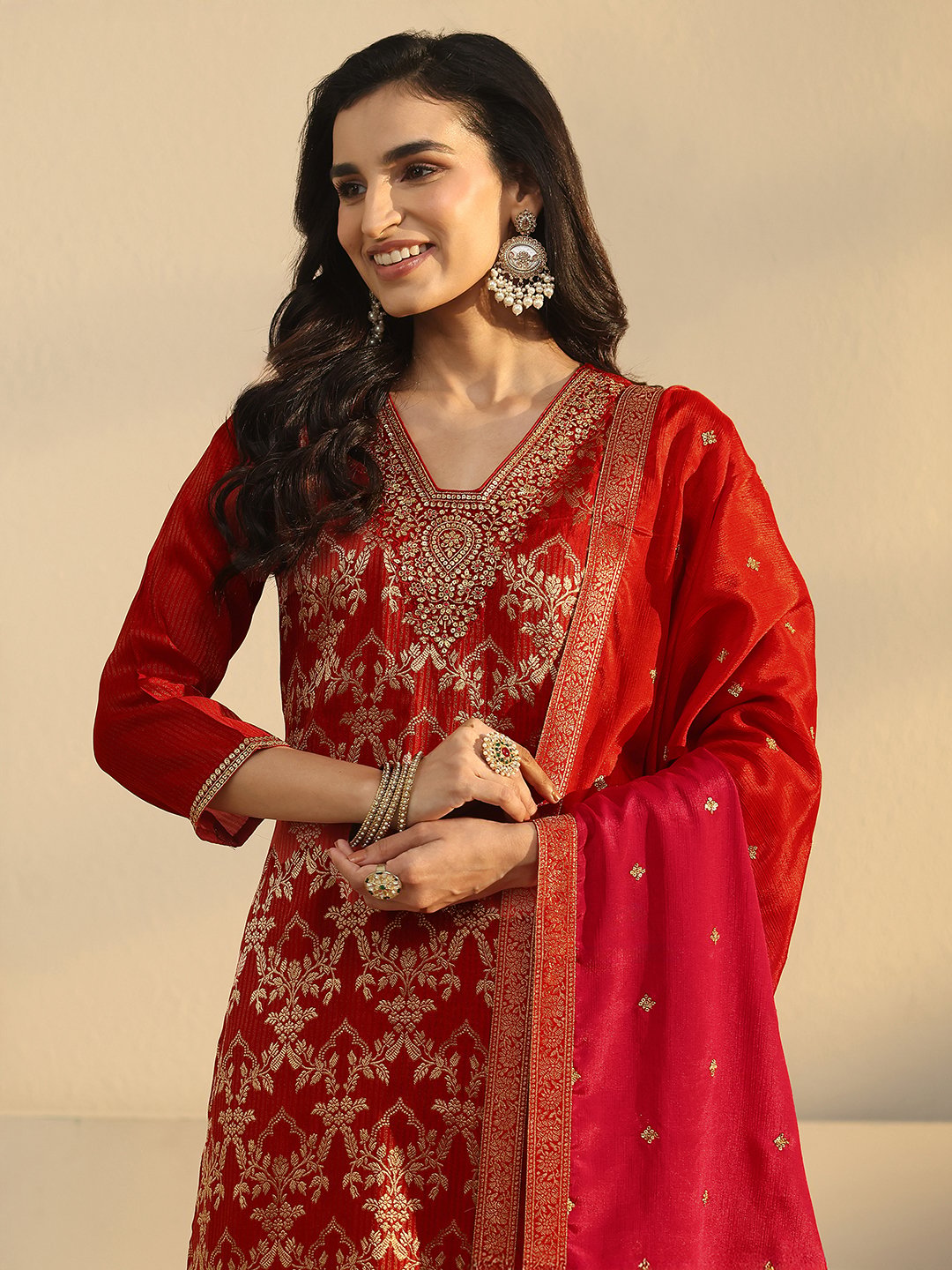 Red Zari Woven Kurta Set with Dupatta and Straight Pants