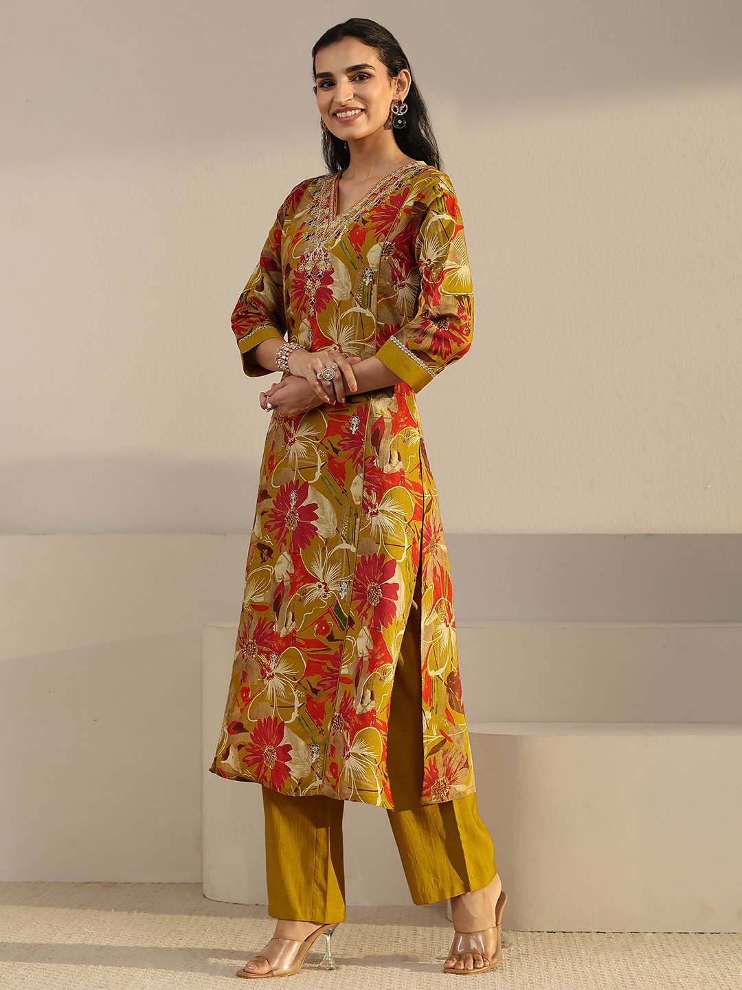 Mustard Floral Printed Kurta Set with V Neck and Dupatta Set