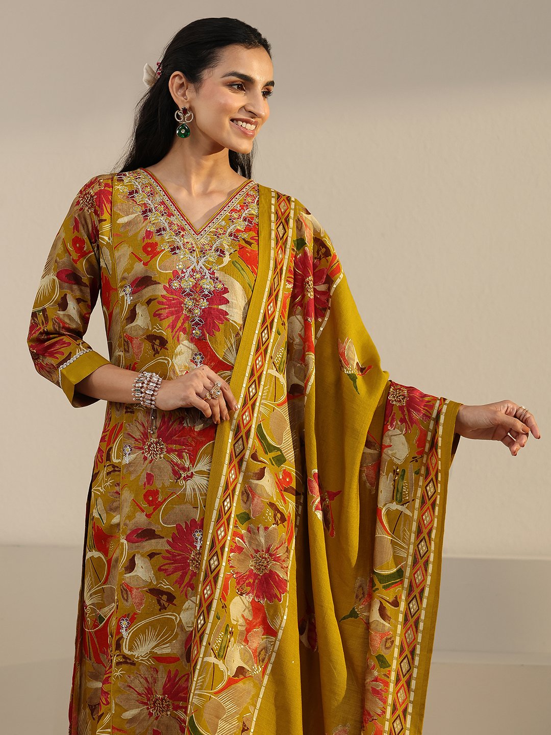 Mustard Floral Printed Kurta Set with V Neck and Dupatta Set