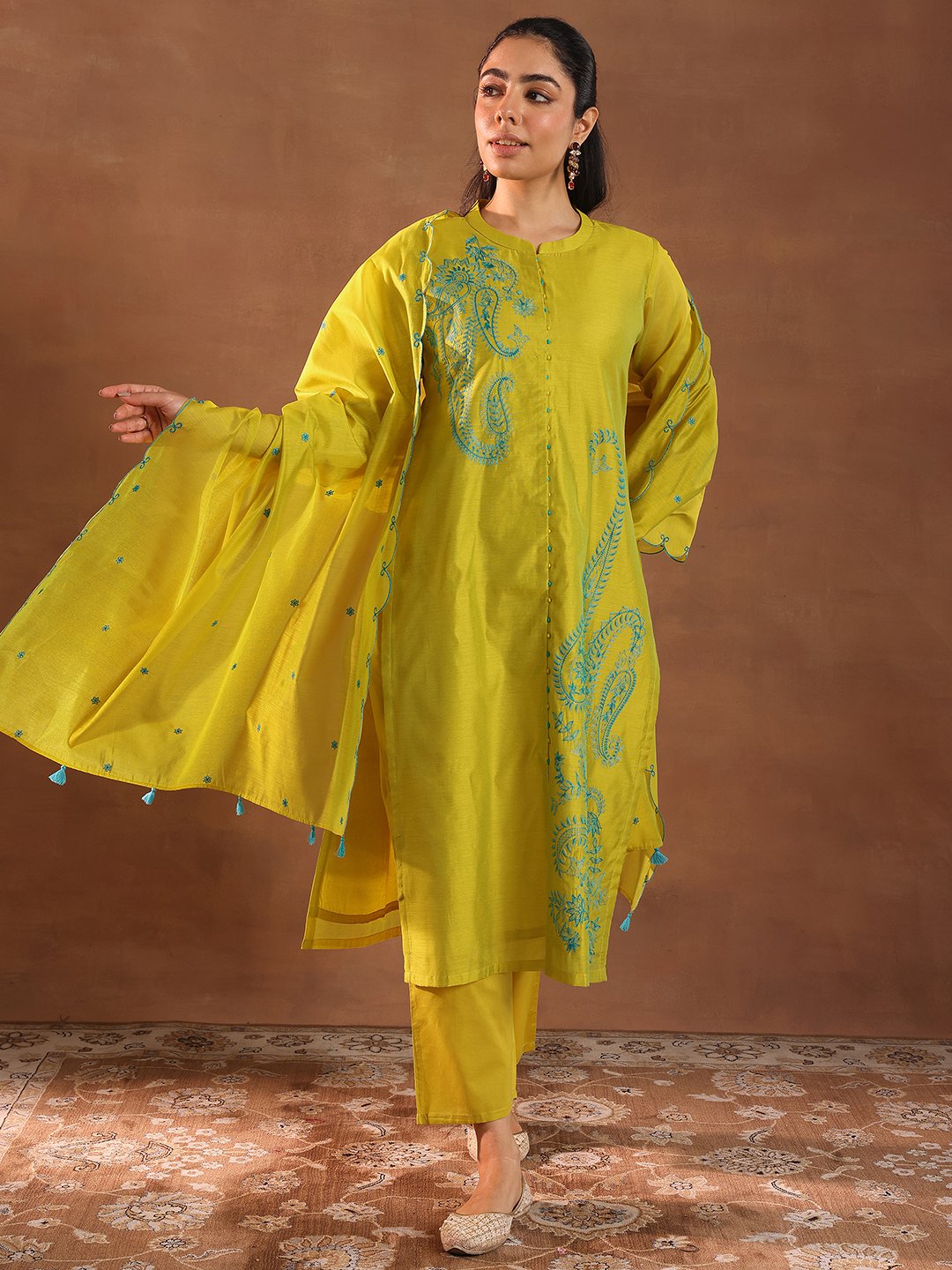 Green Embroidered Silk Blend Kurta Set with Dupatta