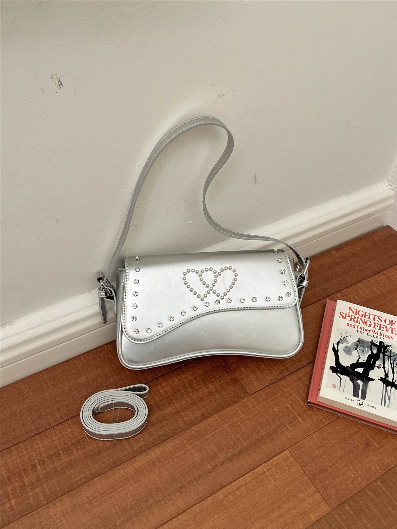 Silver Embroidered Shoulder Bag with Magnetic