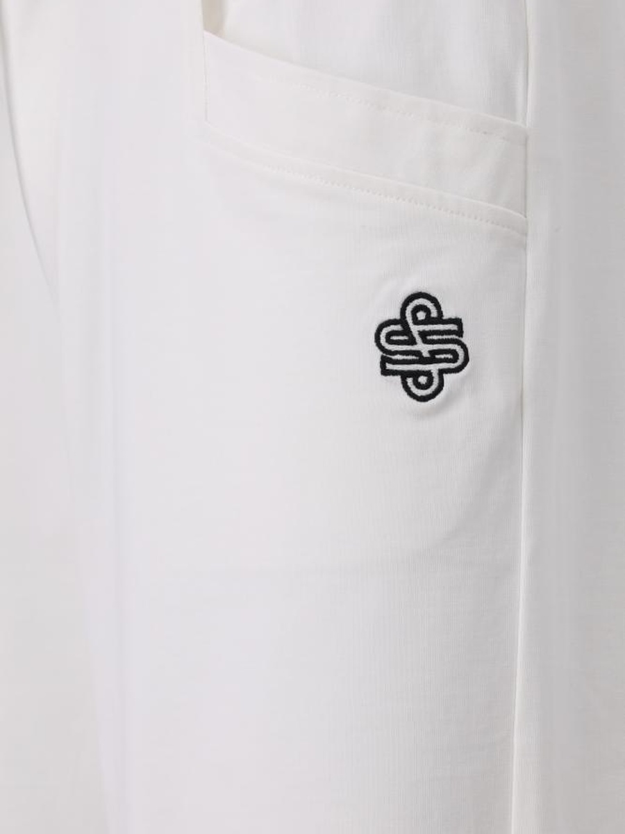 Off White Solid Casual Shorts