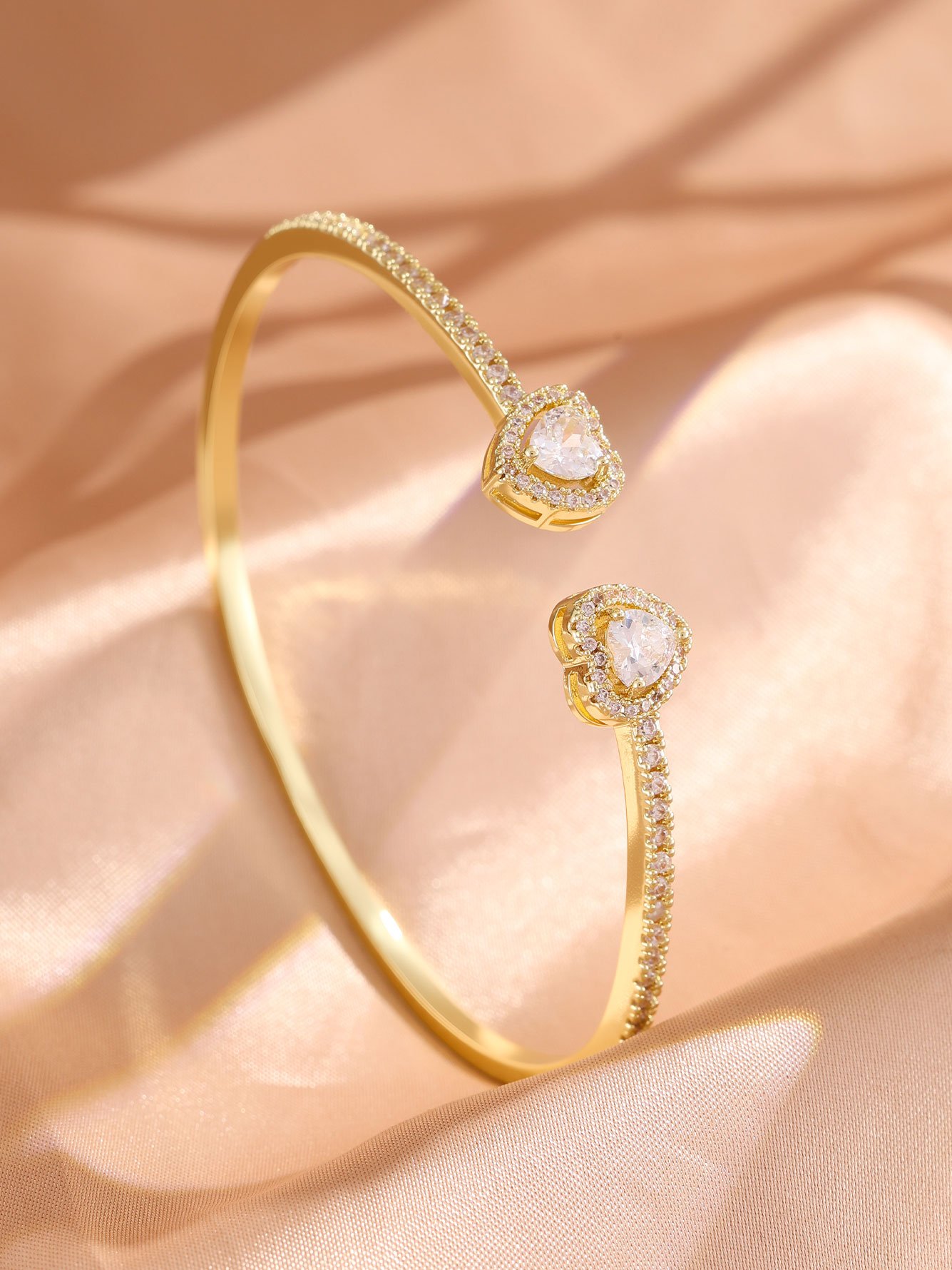 Heart Zircon Gold Bangle