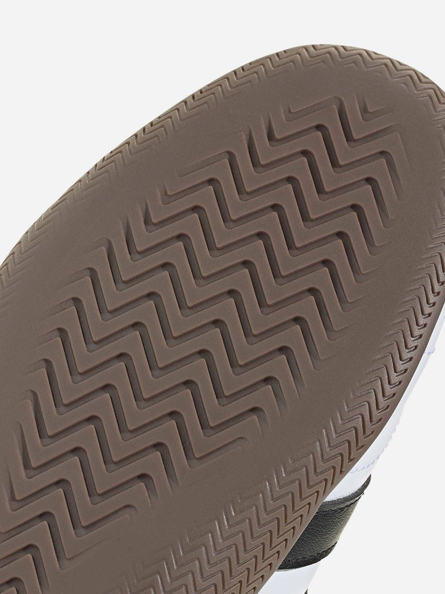 Grand Court Lo Slip Shoes