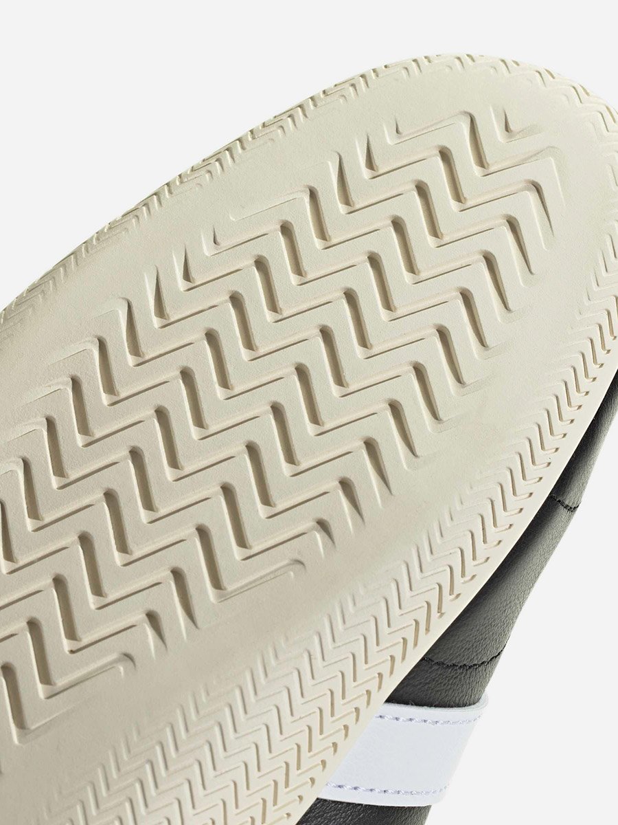 Grand Court Lo Slip Shoes