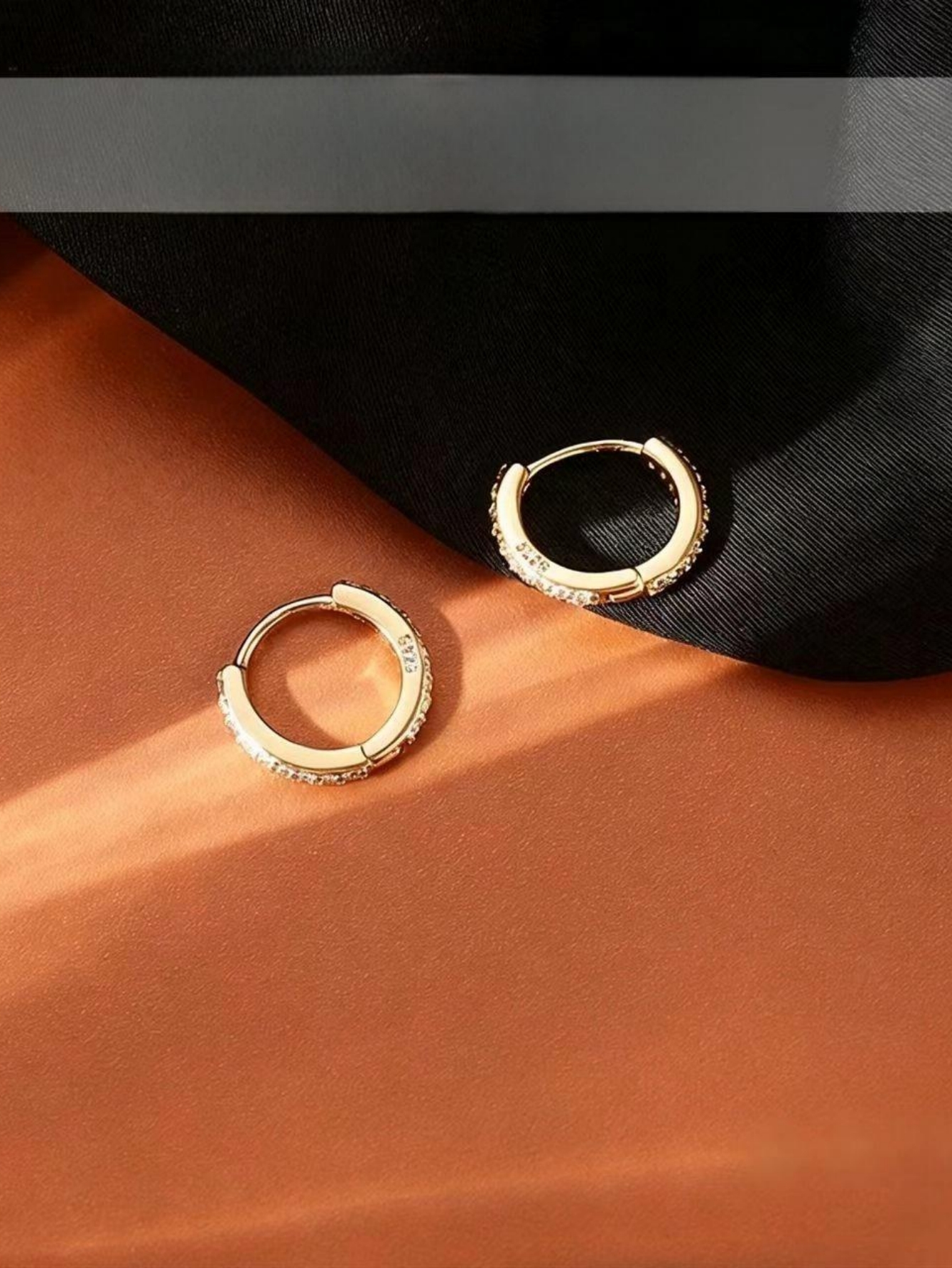 اقراط سادة ذهبية
