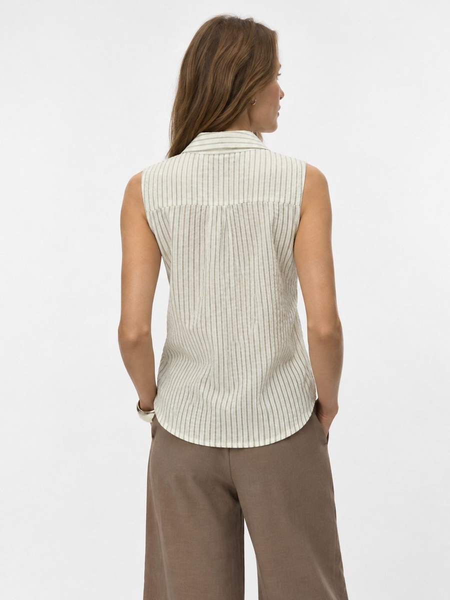 Sleeveless Buttoned Shirt