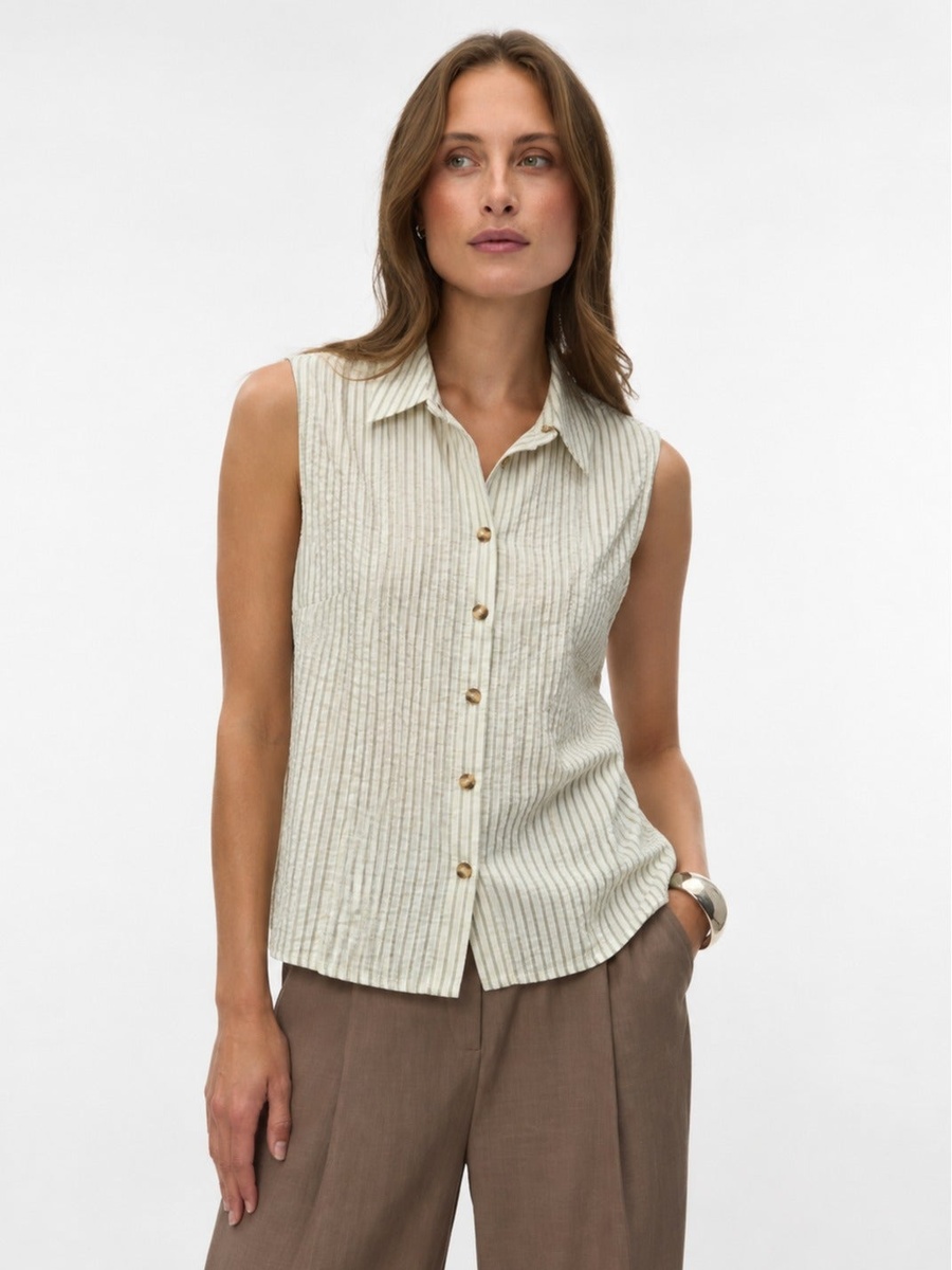 Sleeveless Buttoned Shirt