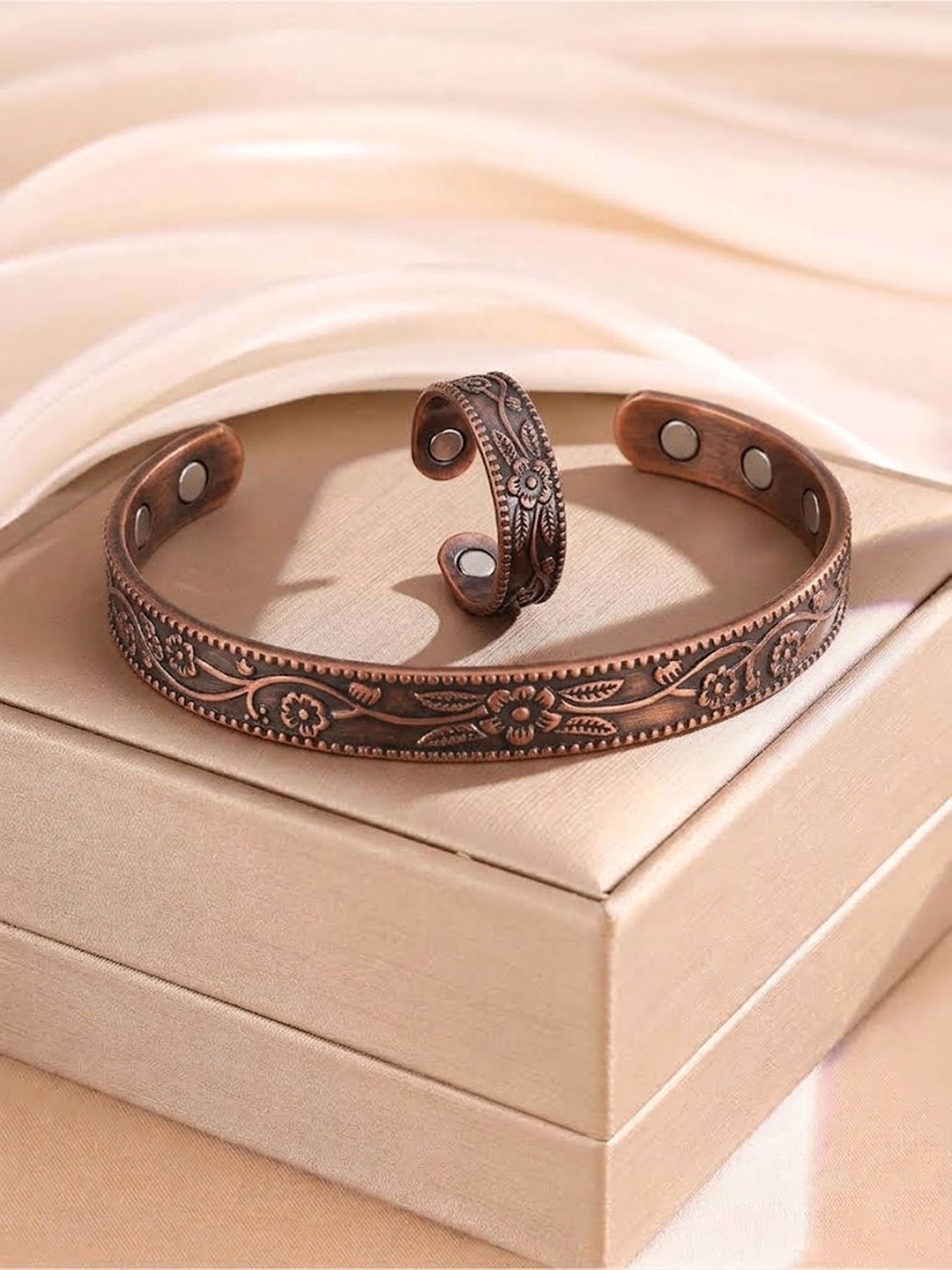 2-Piece Floral Magnetic Bracelet Open Ring Jewelry Set