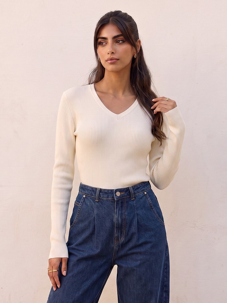 Regular Fit Ribbed Sweater with V Neck