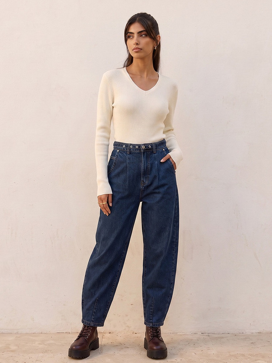 Regular Fit Ribbed Sweater with V Neck