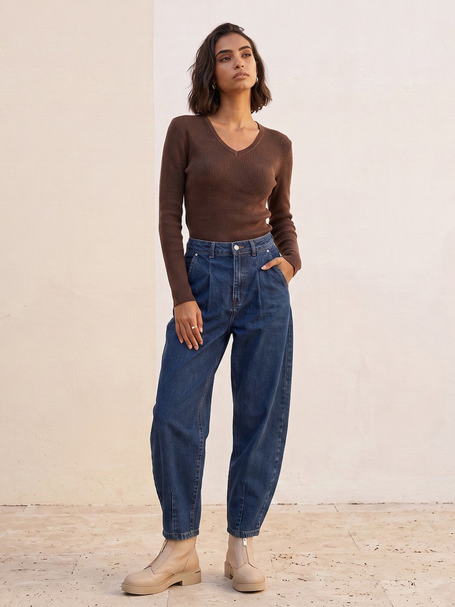 Regular Fit Ribbed Sweater with V Neck