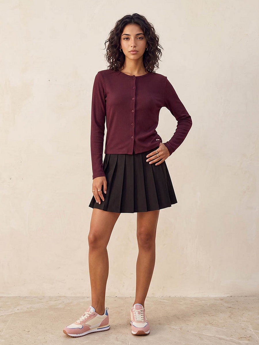 Ribbed Cardigan with Scallop Trim
