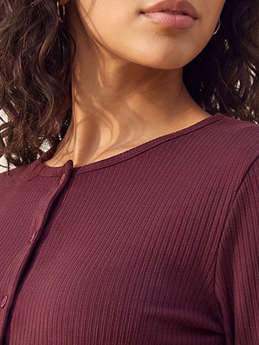 Ribbed Cardigan with Scallop Trim