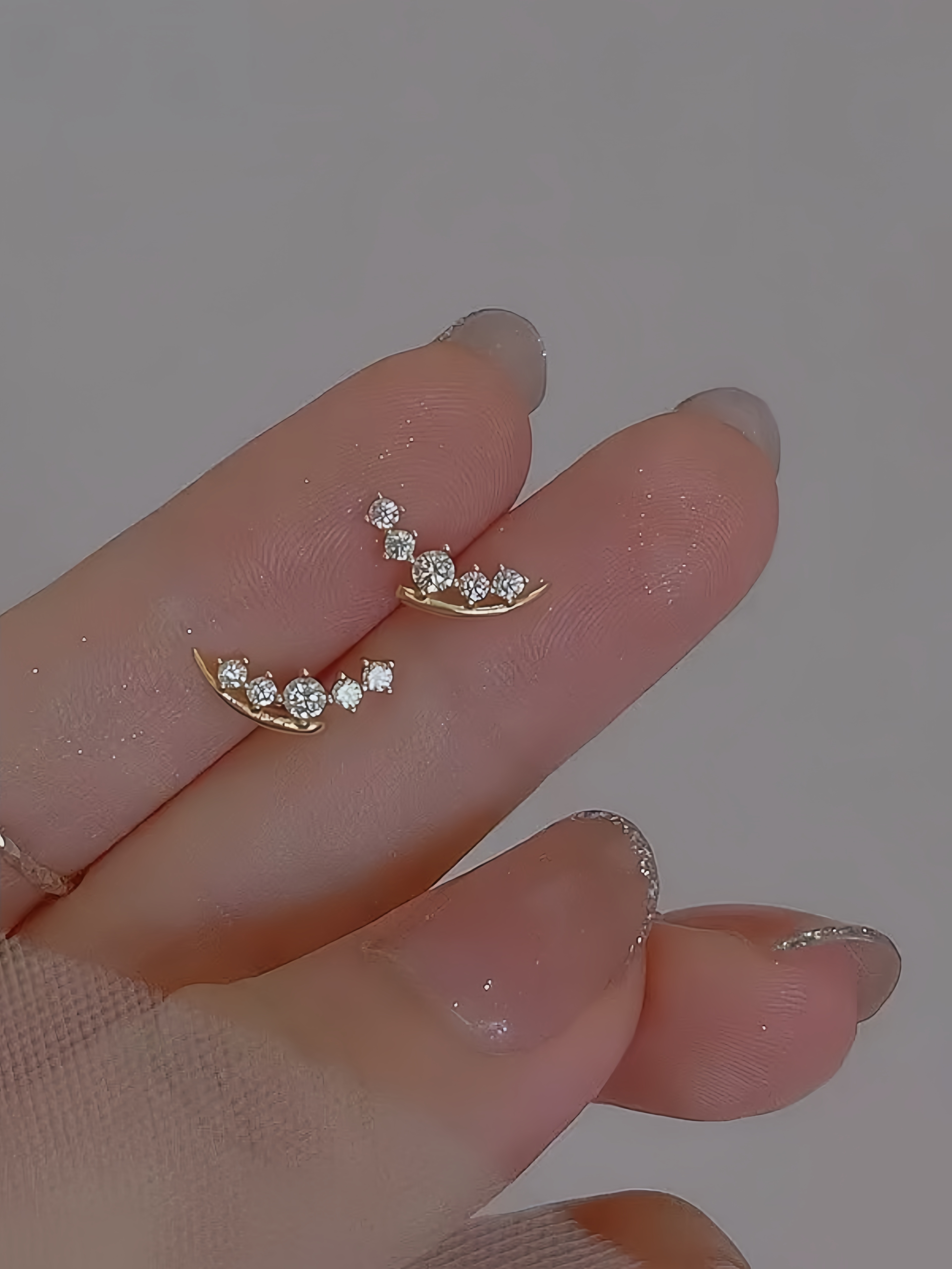 اقراط سادة ذهبية