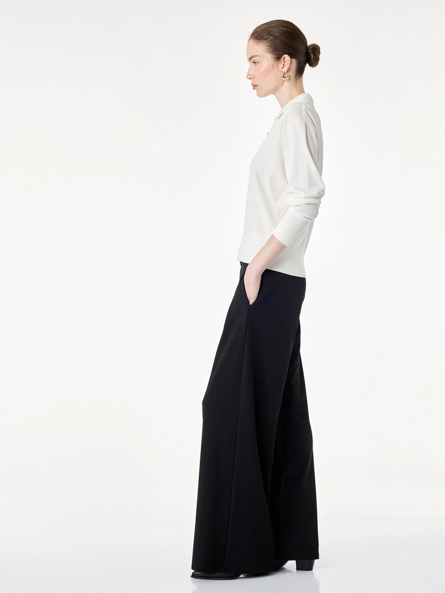 Black Wide-Leg Trousers with Belt Accent