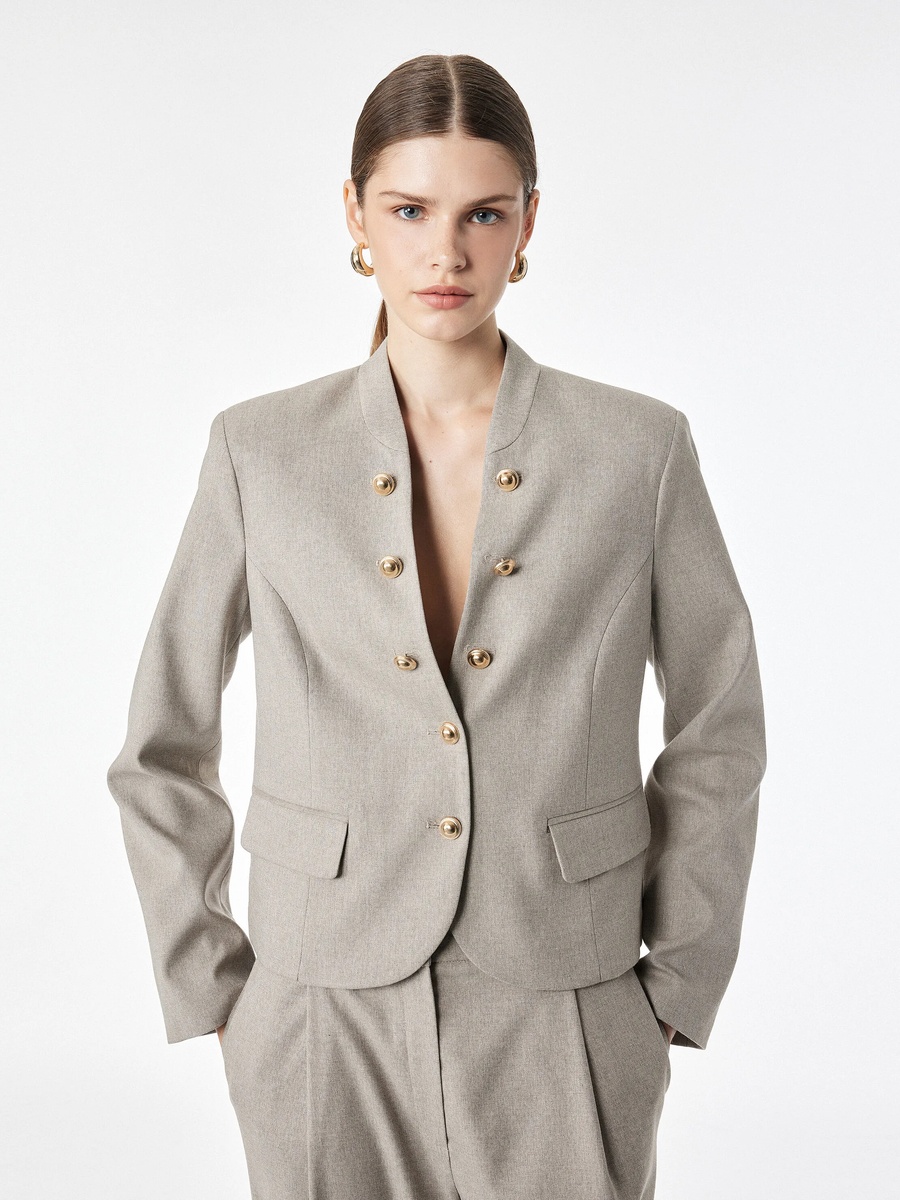 Elegant Beige Buttoned Blazer