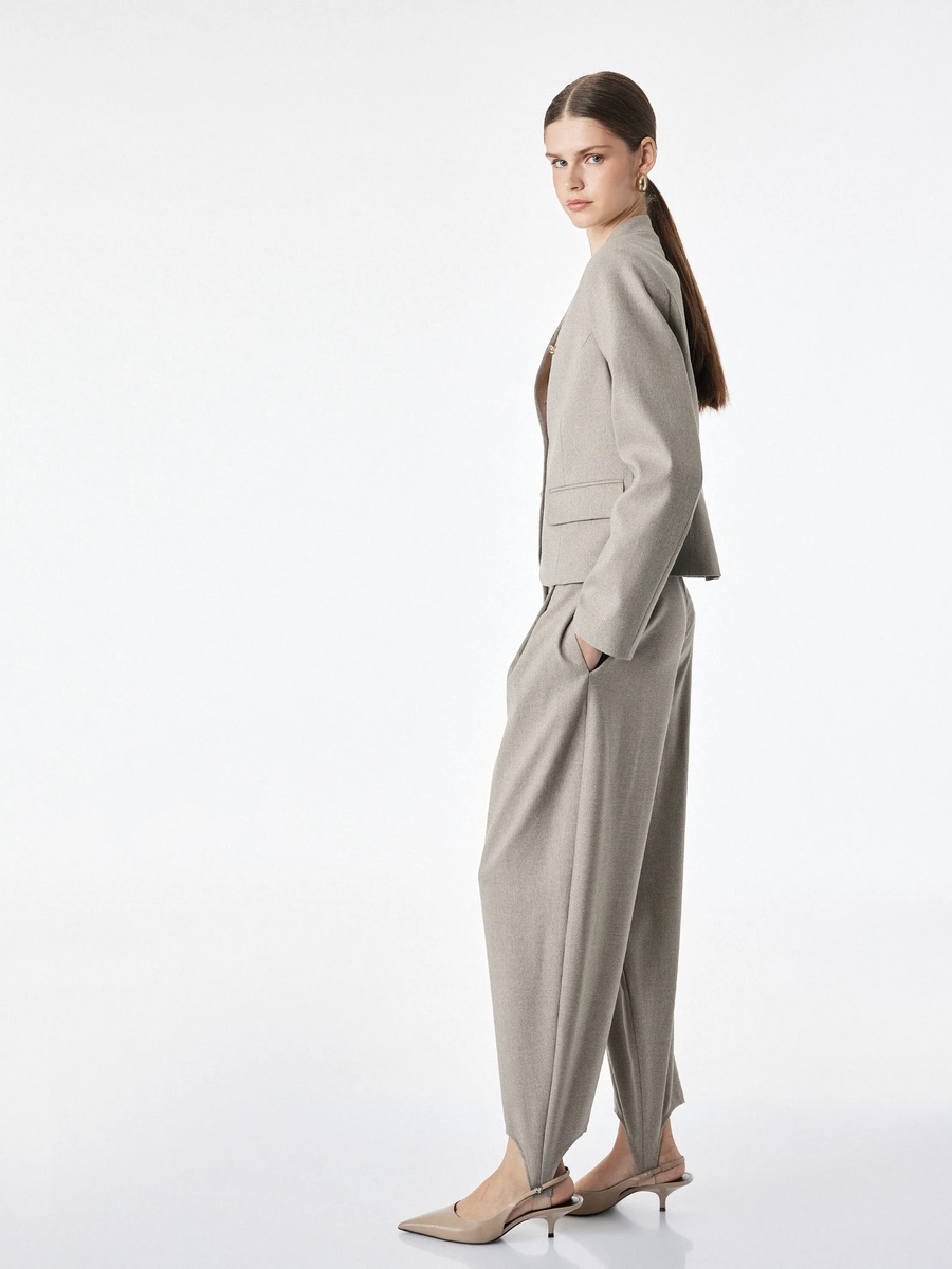 Elegant Beige Buttoned Blazer